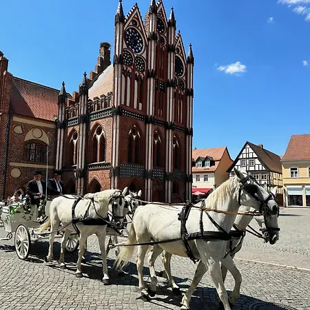 Apartamento Ritterliving Ferienapartment Am Markt Tangermünde