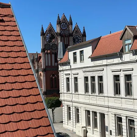 Ritterliving Ferienapartment Am Markt Tangermünde