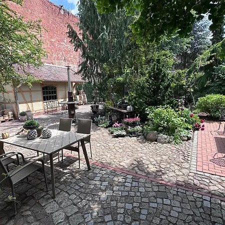 Ritterliving Ferienapartment Am Markt Tangermünde